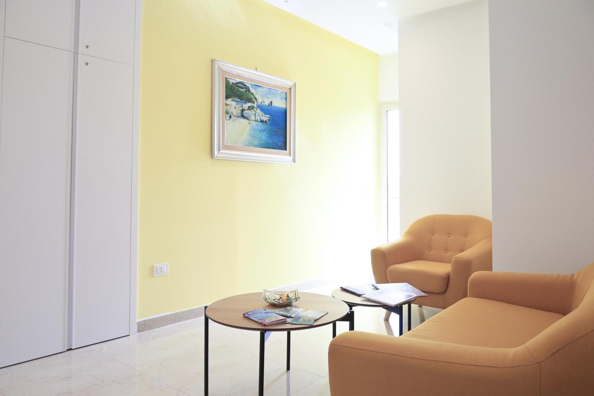 Villa Del Gaudio Rooms & Apartments Castellammare di Stabia Bagian luar foto