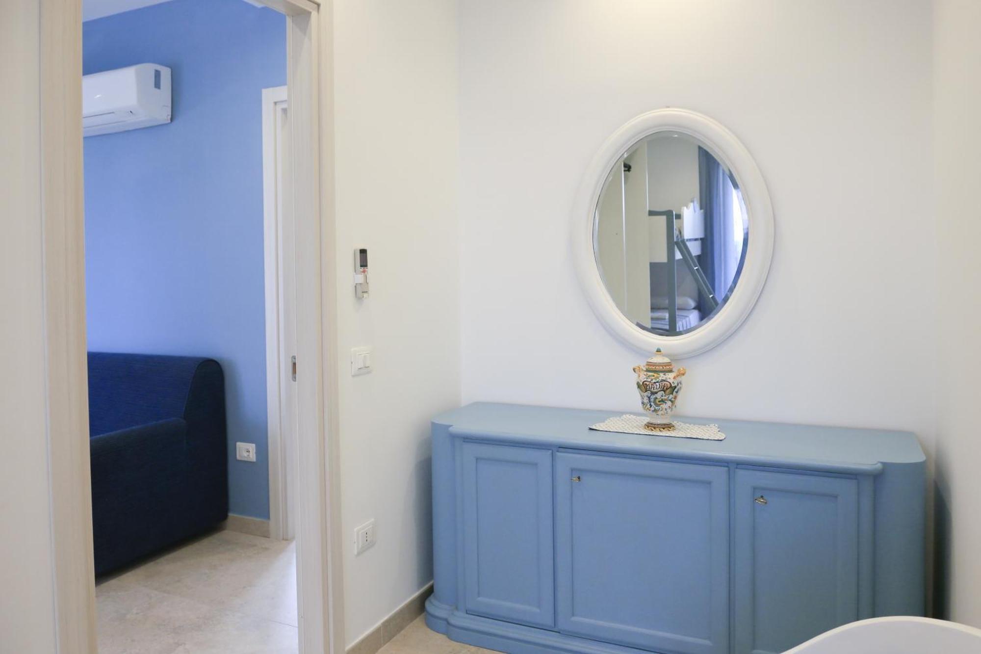 Villa Del Gaudio Rooms & Apartments Castellammare di Stabia Bagian luar foto