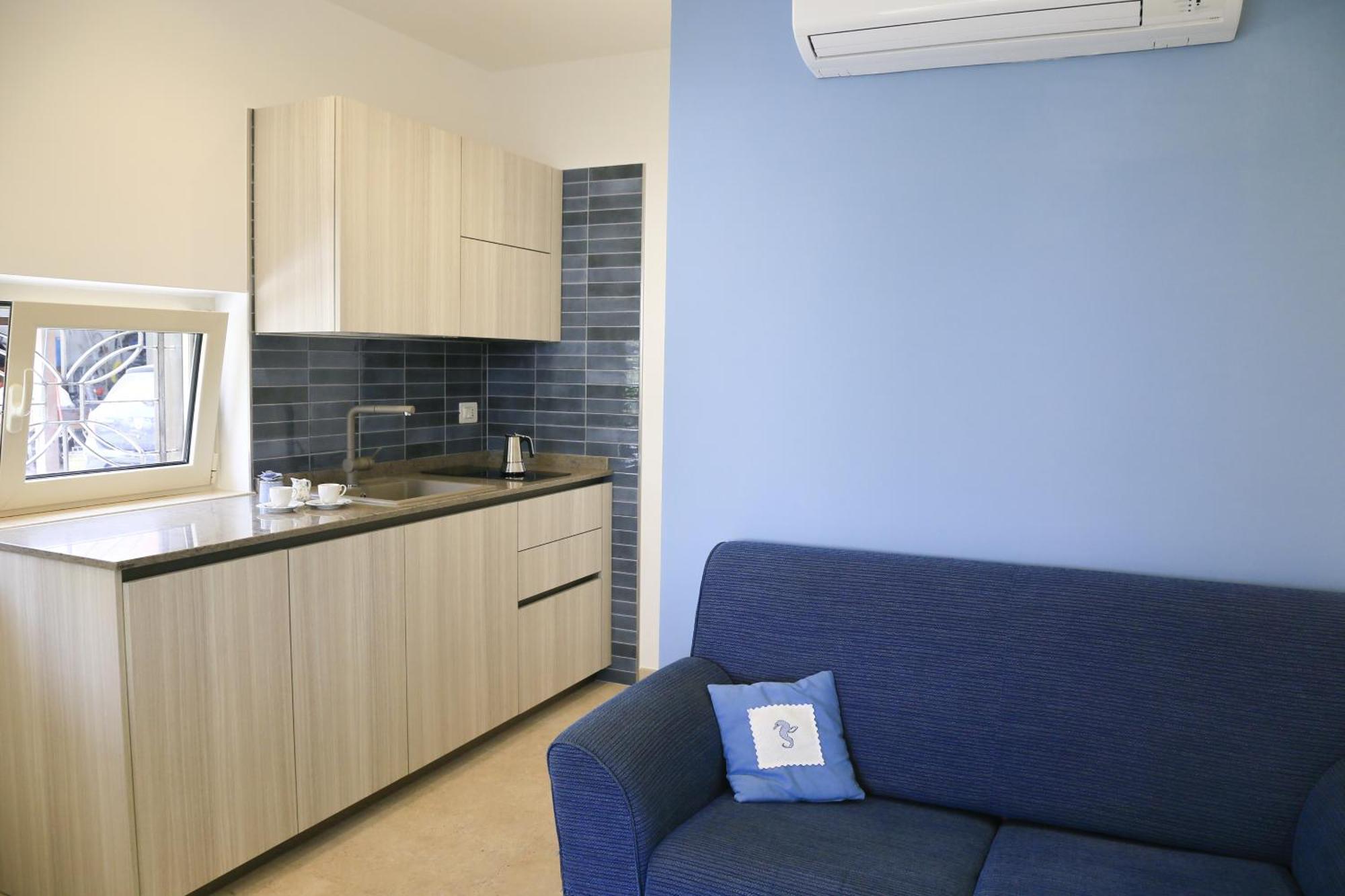 Villa Del Gaudio Rooms & Apartments Castellammare di Stabia Bagian luar foto